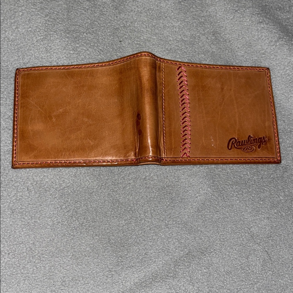 Rawlings Tan Leather Wallet with Red Stitching - Picture 3 of 6